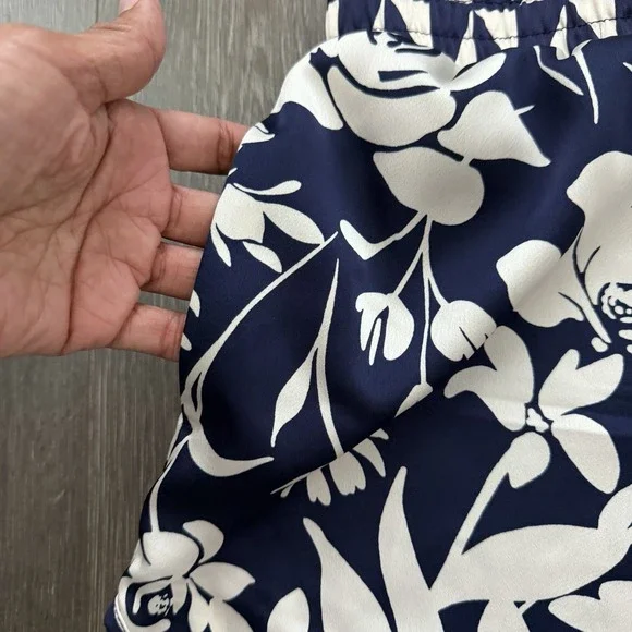 A New Day Satin Blue Beige Shorts Travel Tropical Resort Preppy Small Coastal - Picture 3 of 10